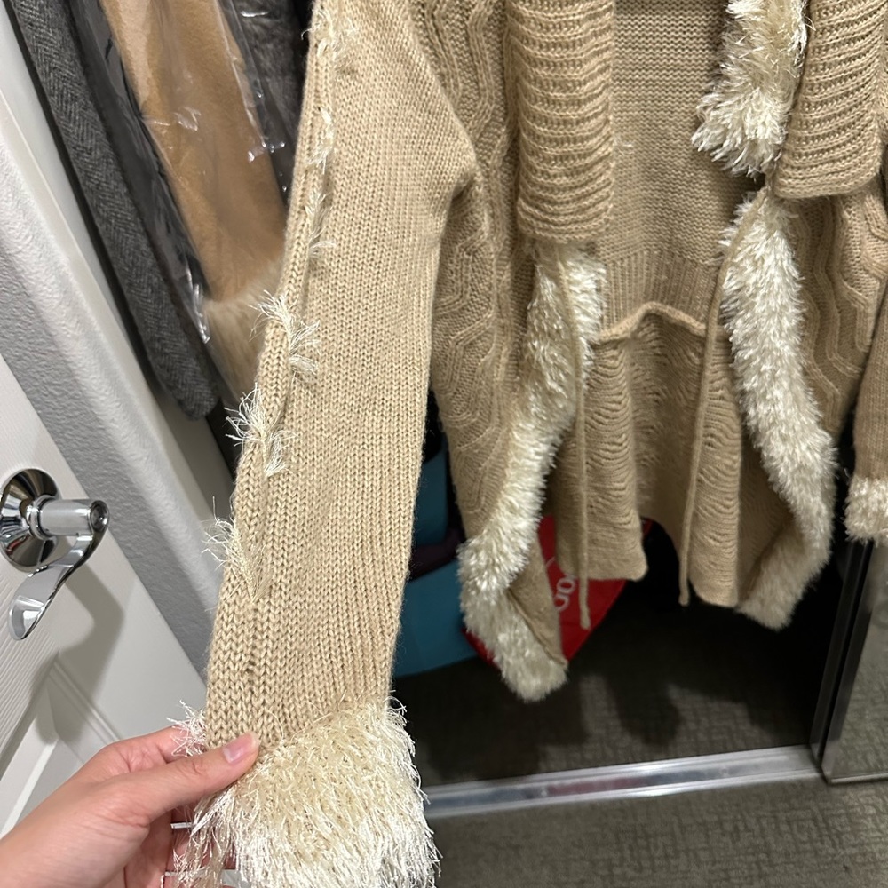 Fuzzy Cardigan - Picture 2 of 4